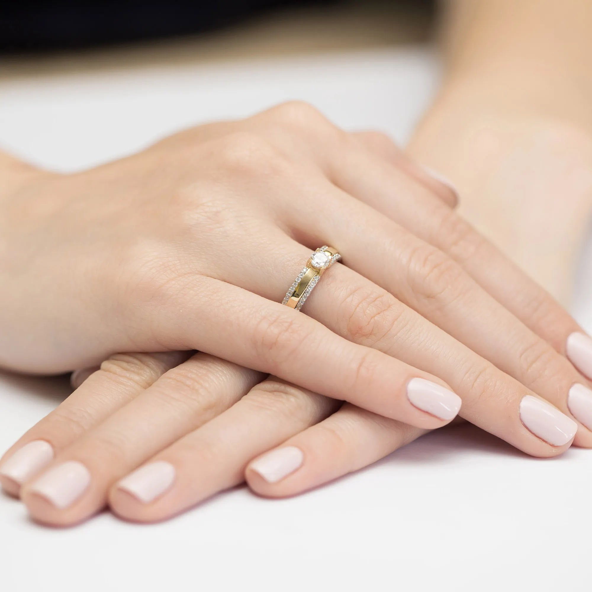 gold-ring-with-0-25ct-and-0-20ct-diamonds-w0356-diw-01