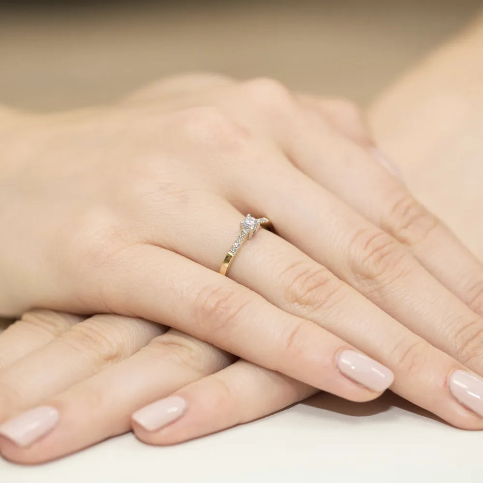 gold-ring-with-0-15ct-and-0-069ct-diamonds-w0382-diw-01