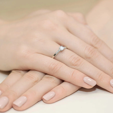 Lab-grown Diamond Engagement Ring in 585 White Gold