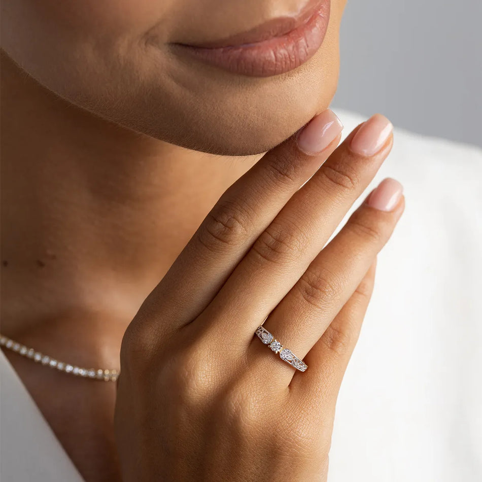 gold-ring-with-0-10ct-and-0-03ct-lab-diamonds-w0411-ldw-01