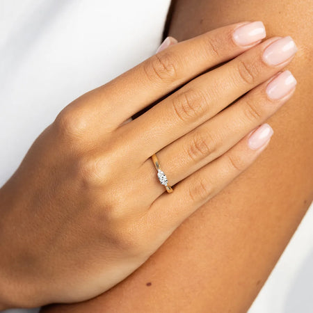 gold-ring-with-0-10ct-and-0-03ct-lab-diamonds-w0428-ldw-01