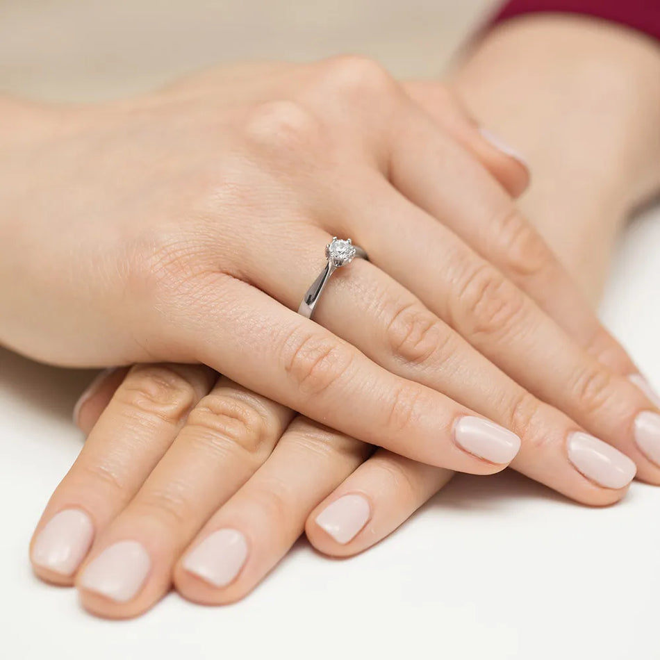 zlatý-prsteň-s-diamantom-0-20ct-w0429-diw-01