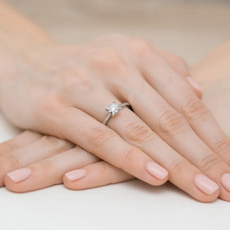 gold-ring-with-0-20ct-diamond-w0447-diw-01