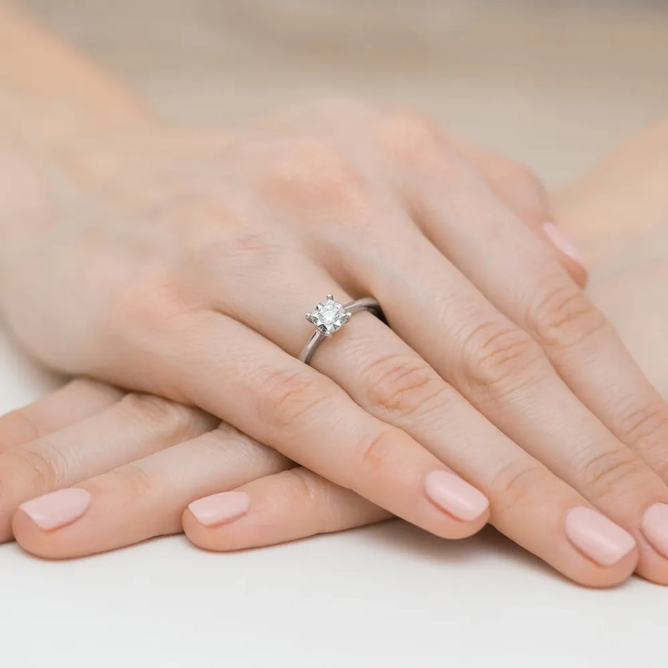 zlatý-prsteň-s-diamantom-0-20ct-w0447-diw-01