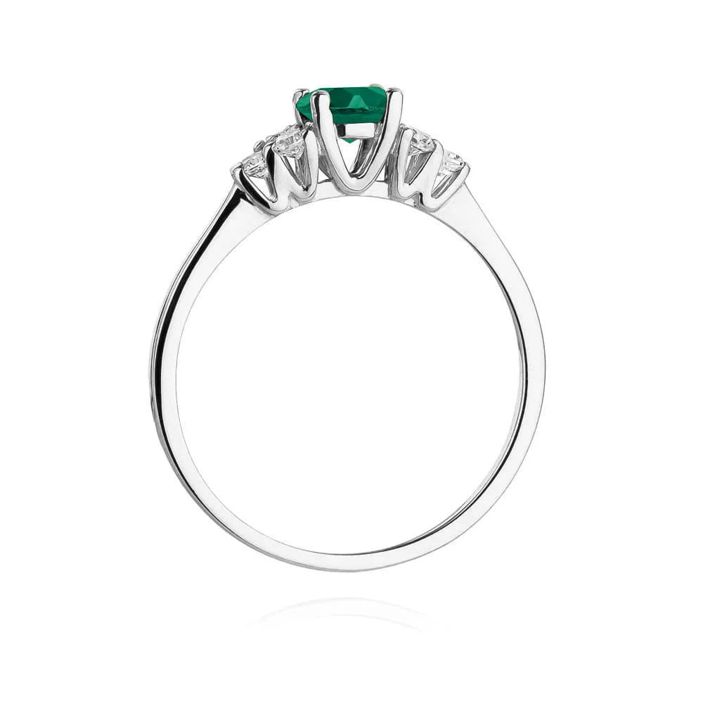 gold-ring-with-0-50ct-emerald-and-0-18ct-diamonds-w0451-emg-01