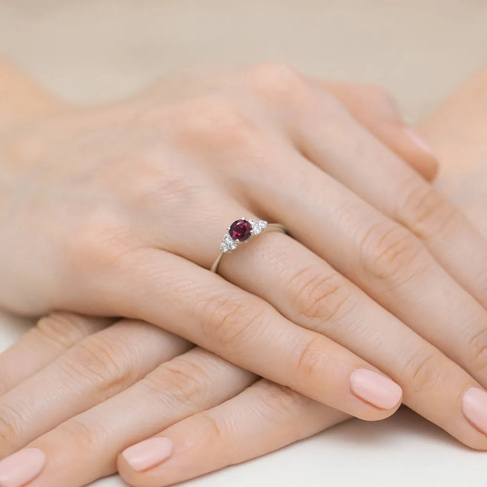 gold-ring-with-0-60ct-rhodolite-and-0-18ct-diamonds-w0451-rhr-01