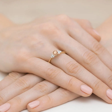 gold-ring-with-0-40ct-morganite-and-0-18ct-diamonds-w0451-mop-01