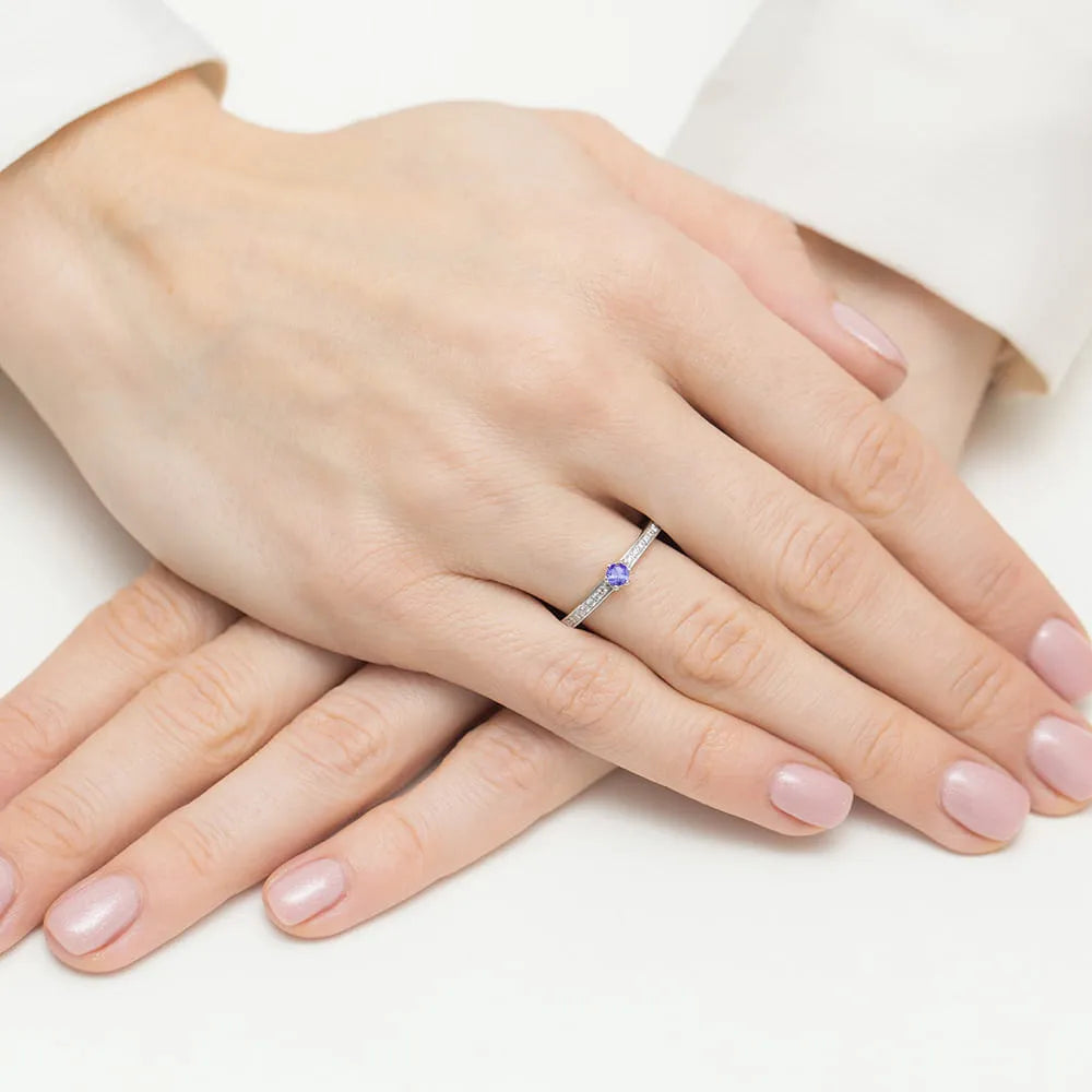 zlatý prsteň s 0,15 ct tanzanitom a 0,07 ct diamantmi w0459-tap-01