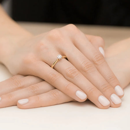 gold-ring-with-0-08ct-diamond-w0468-diw-01