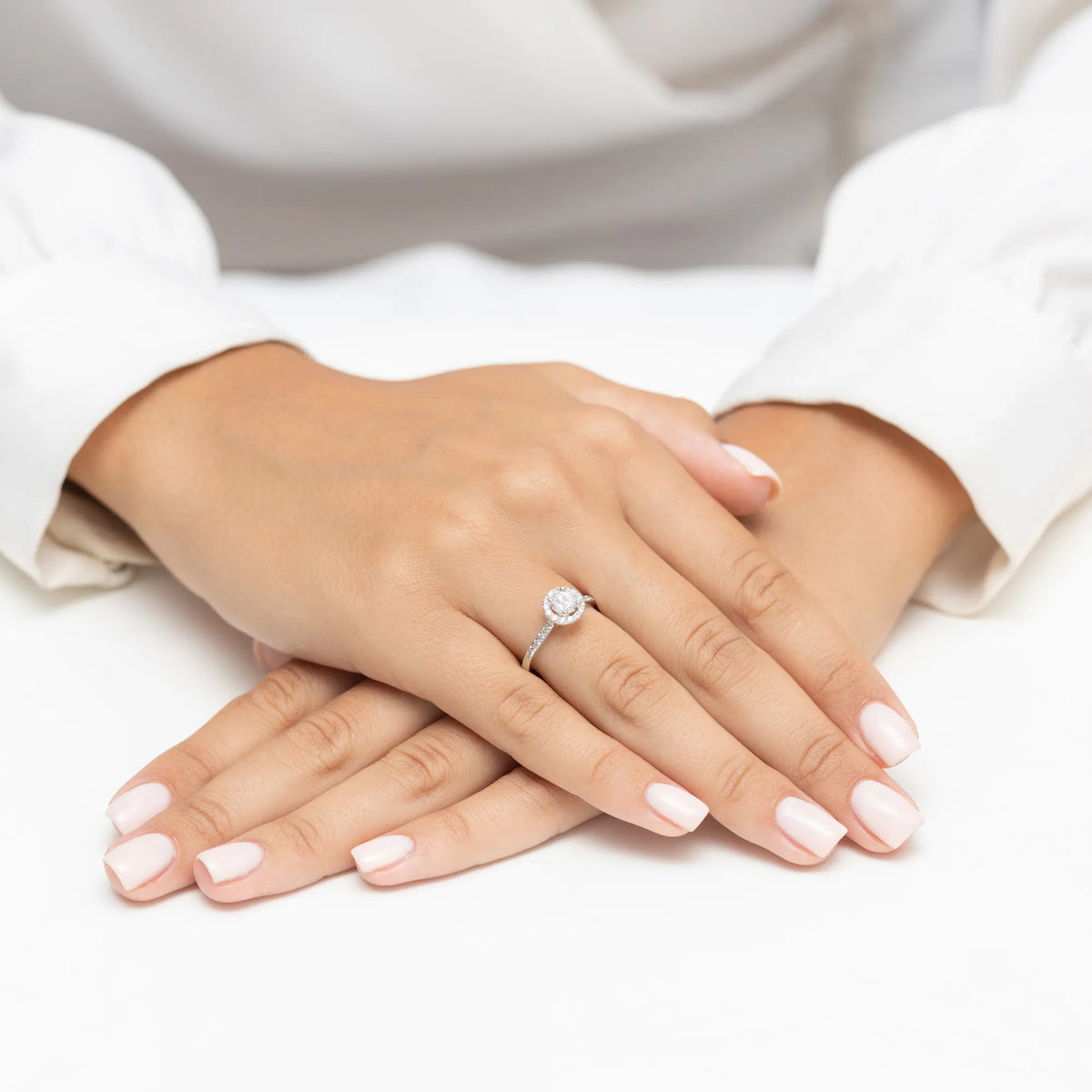 bague-en-or-avec-diamants-de-0-30ct-et-0-224ct-w0477-diw-01