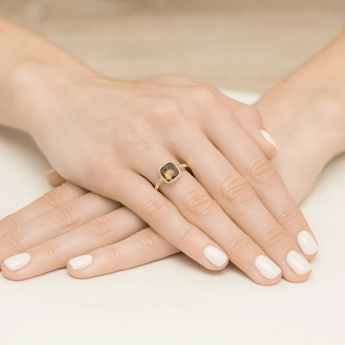 zlatý prsten se 2,00ct záhnědou a 0,03ct diamanty w0478-qus-01