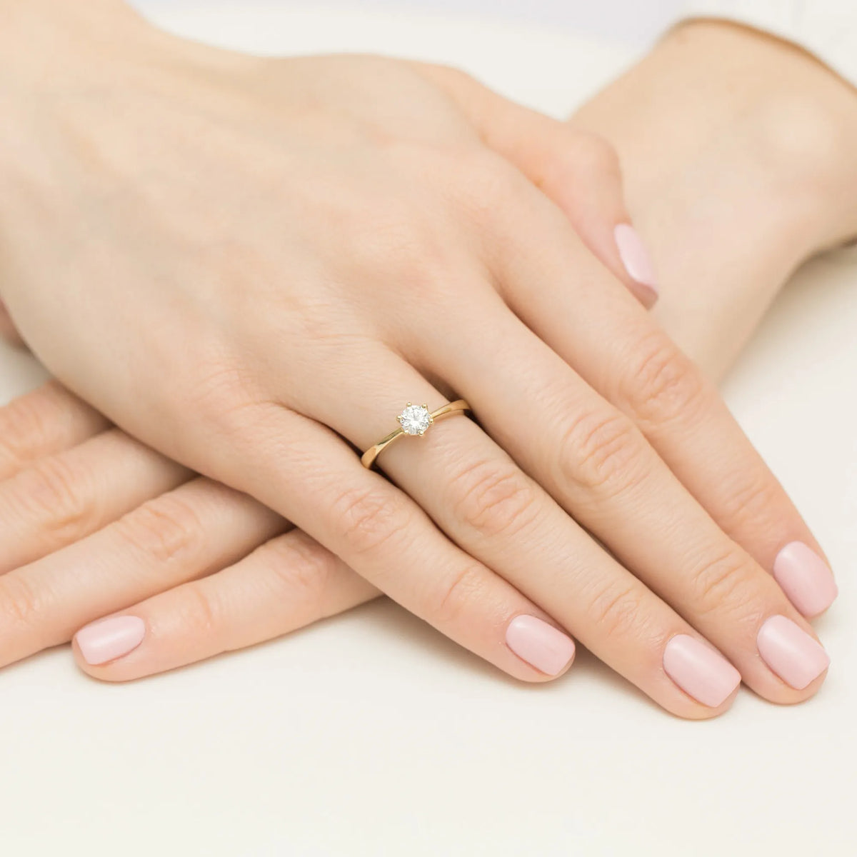 gold-ring-with-0-40ct-diamond-w0482-diw-01