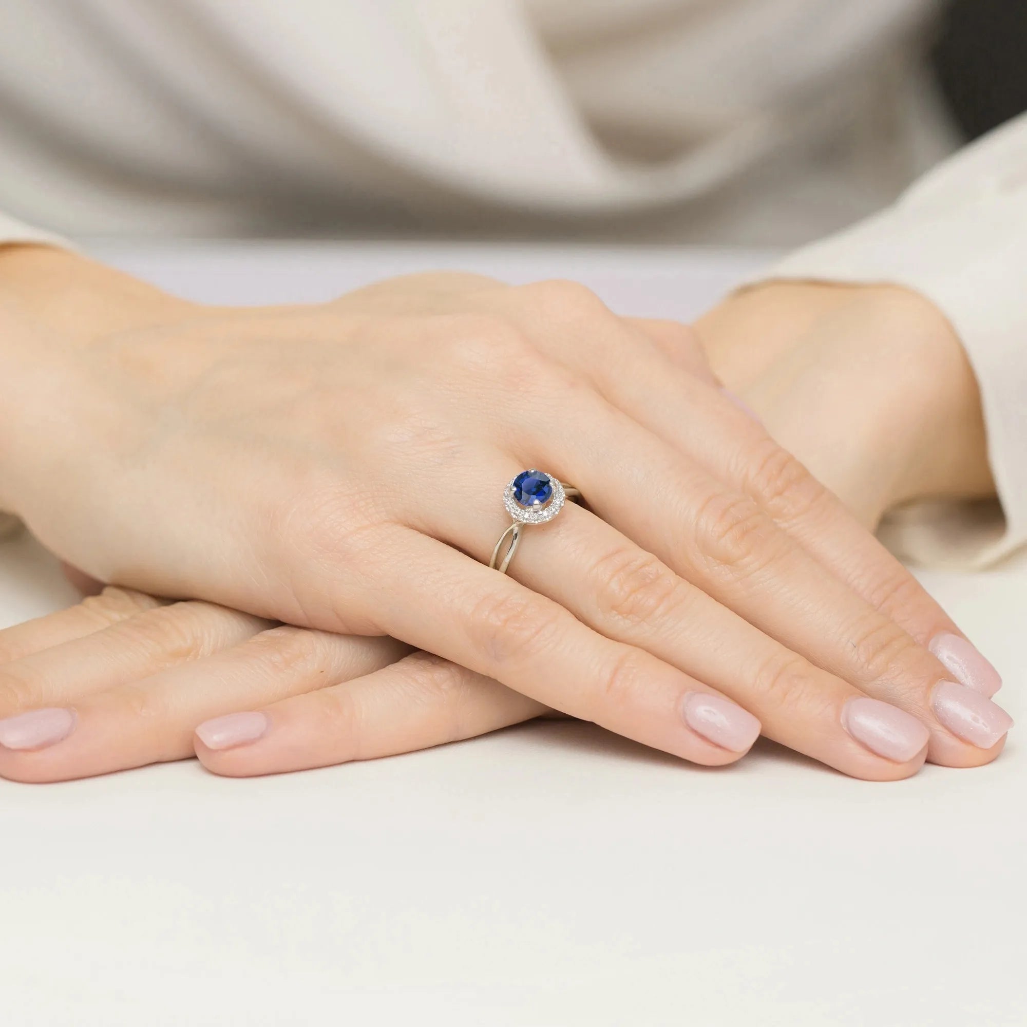 gold-ring-with-1-00ct-sapphire-and-0-08ct-diamonds-w0538-sab-01