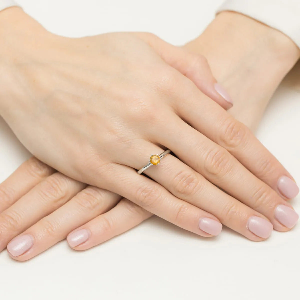 bague-en-or-avec-citrine-et-diamants