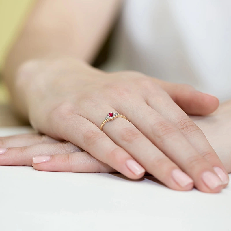 8k-gold-ring-with-red-zirconia-w056-333-cb
