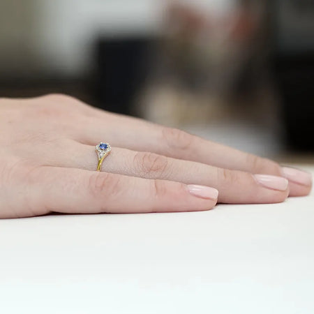 8k-gold-ring-with-blue-zirconia-w056-333-g