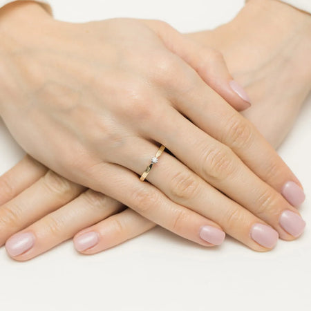 gold-ring-with-0-04ct-diamond-w0561-diw-01