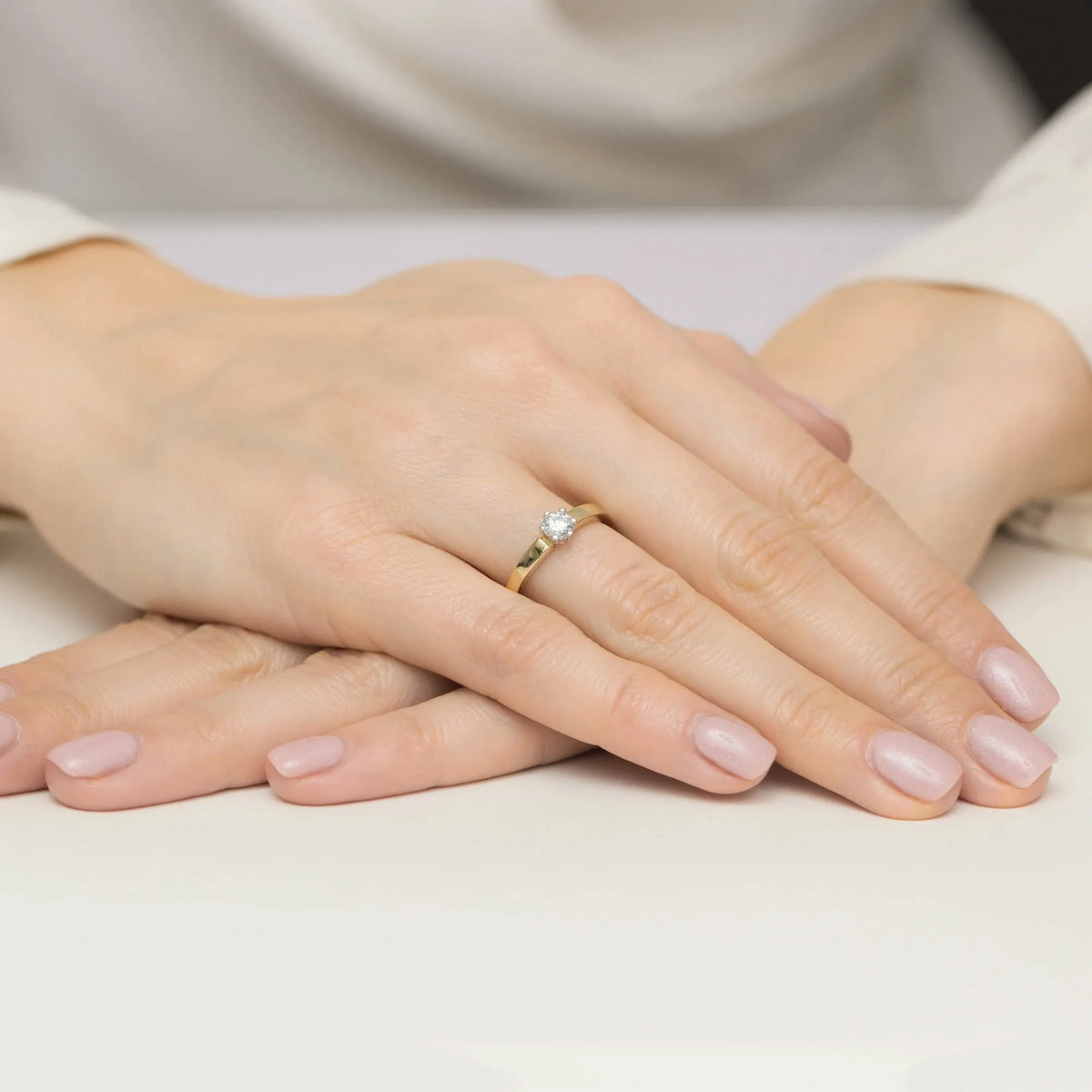 gold-ring-with-0-25ct-diamond-w0562-diw-01