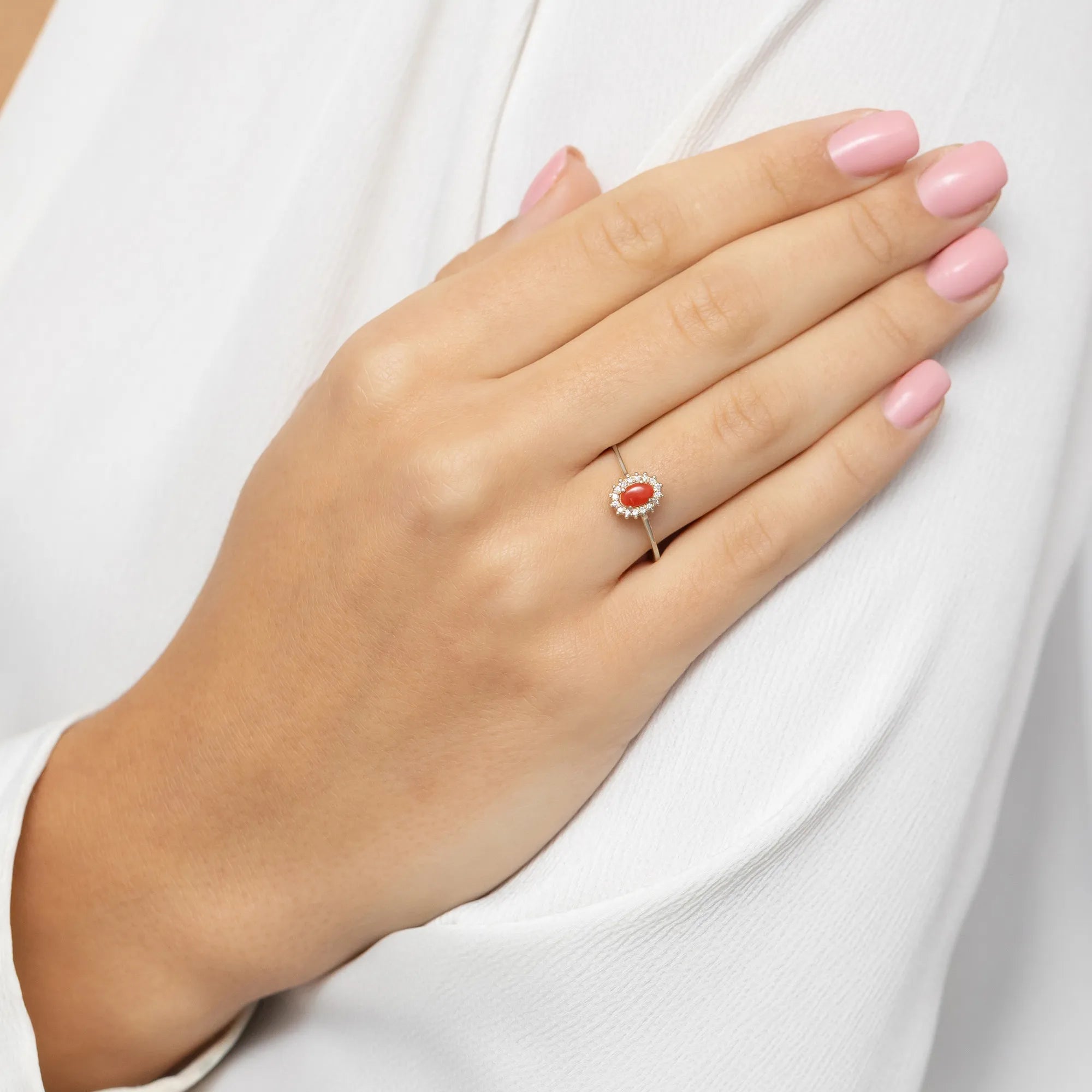 gold-ring-with-0-20ct-coral-and-0-08ct-sideline-diamonds-w0569-cor-01