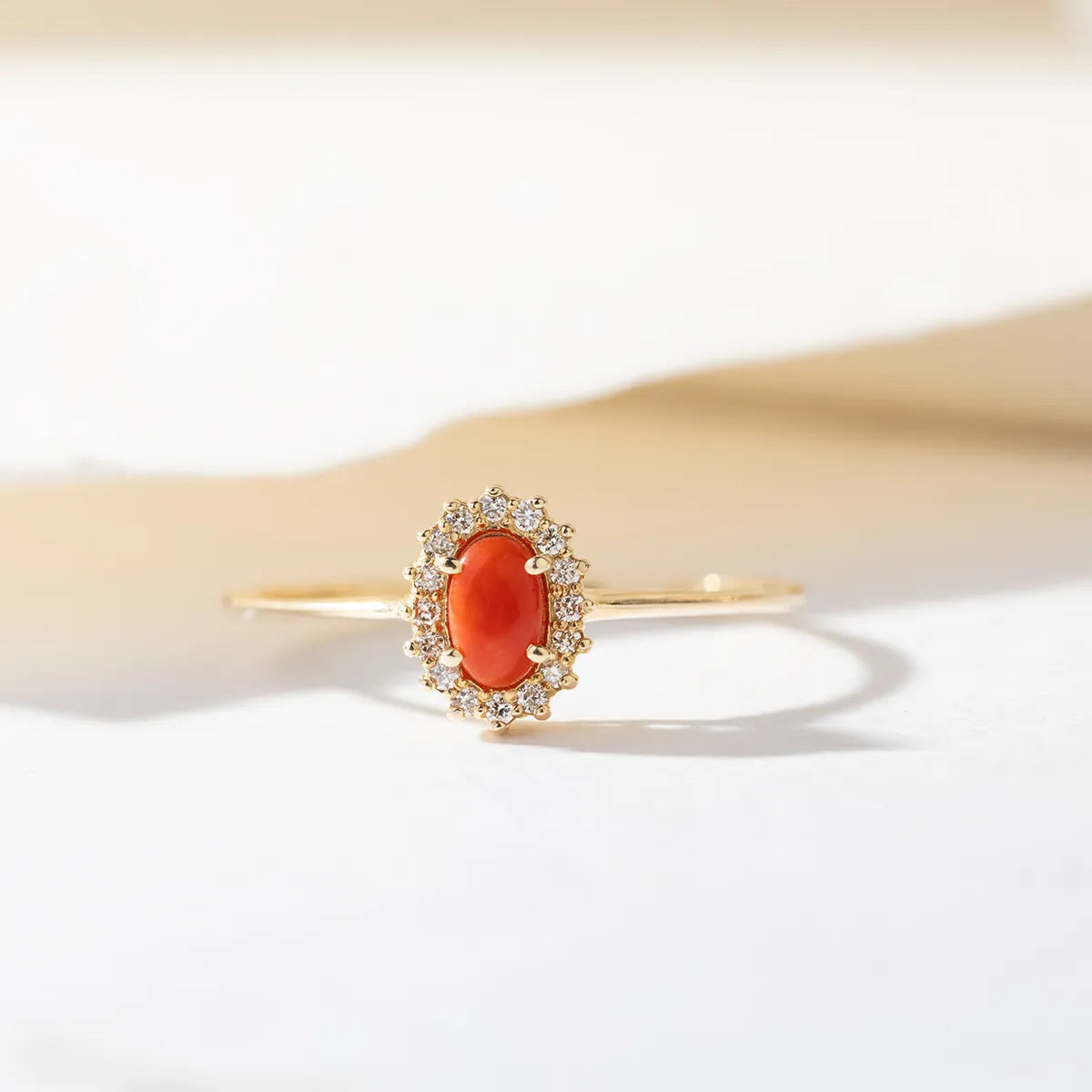 bague-en-or-avec-corail-de-0-20ct-et-diamants-latéraux-de-0-08ct-w0569-cor-01