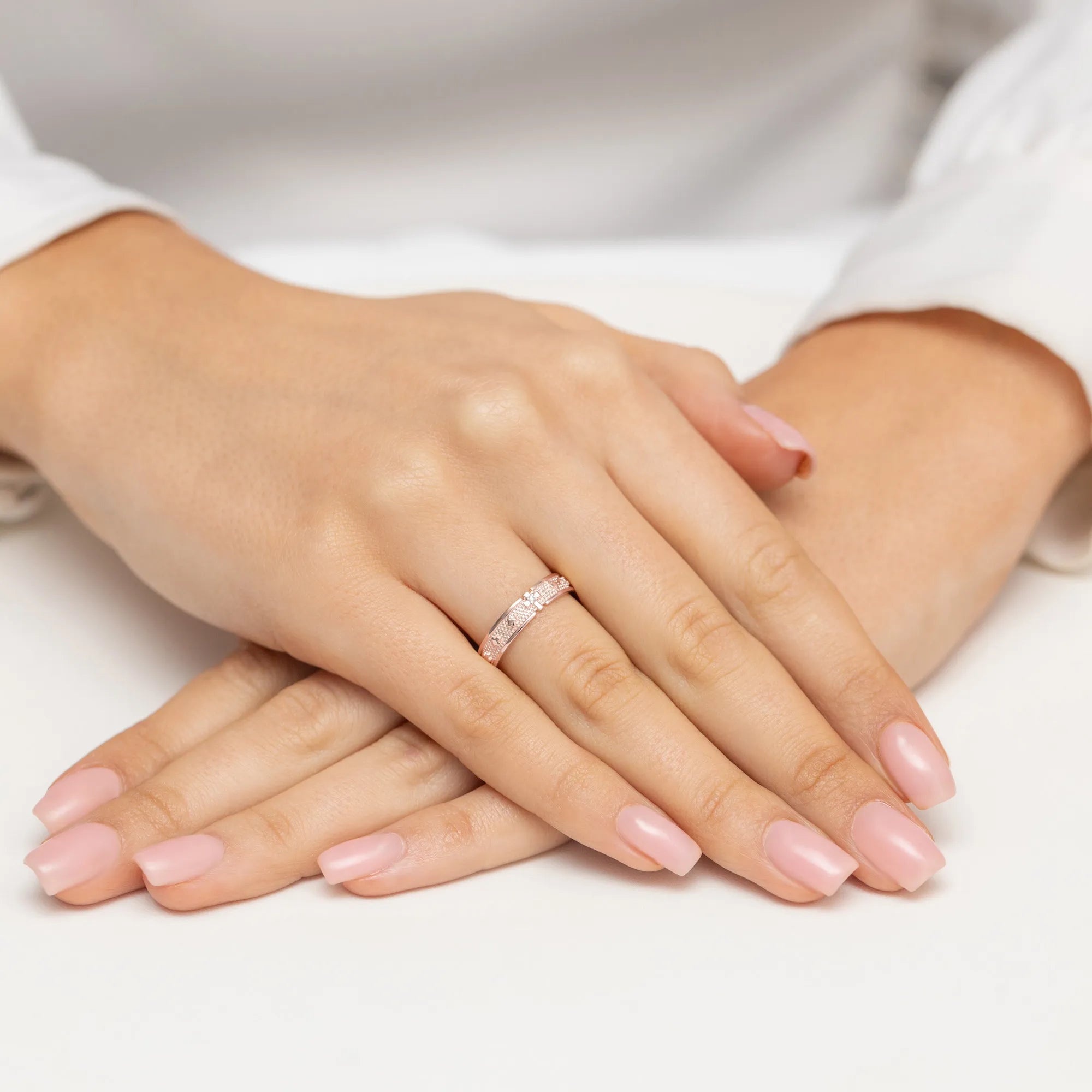 gold-ring-with-0-0086ct-diamond-w0580-diw-01