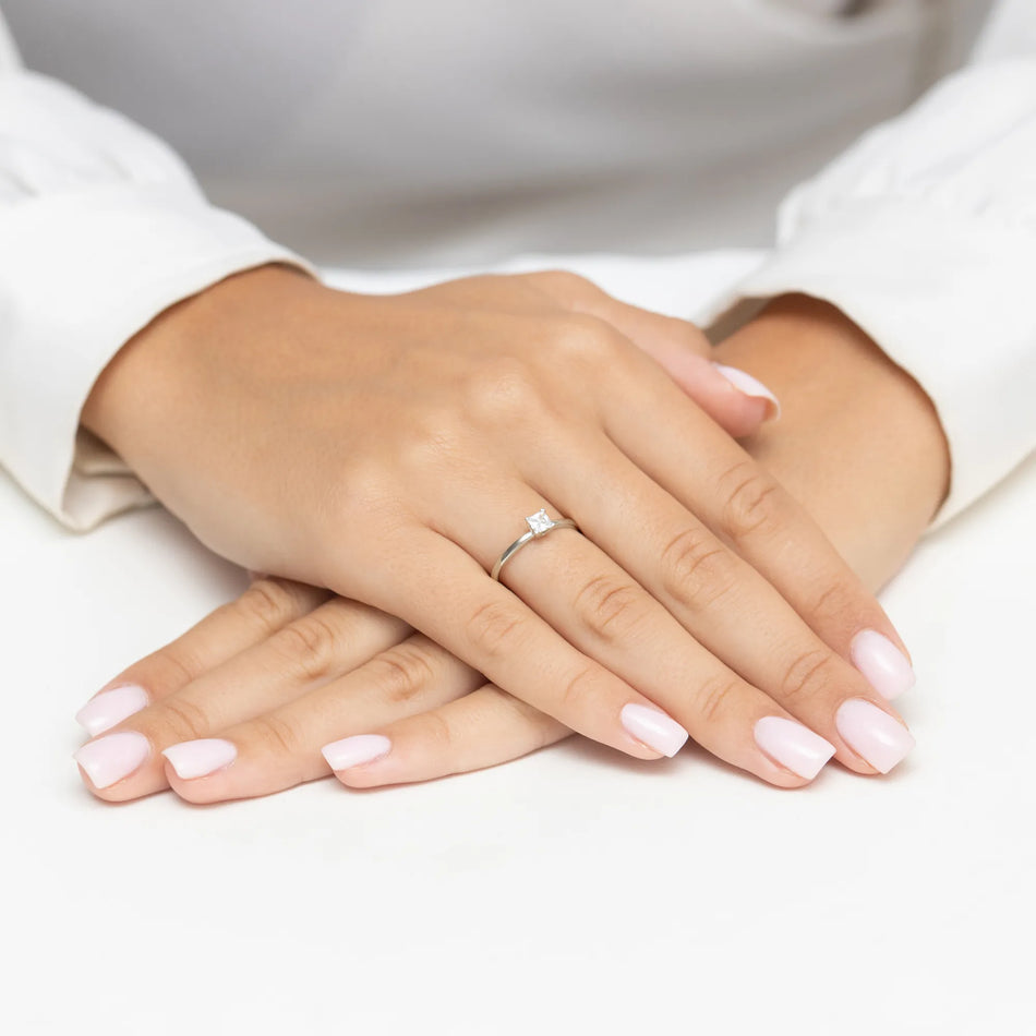 zlatý-prsteň-s-diamantom-0-30ct-w0587-diw-01