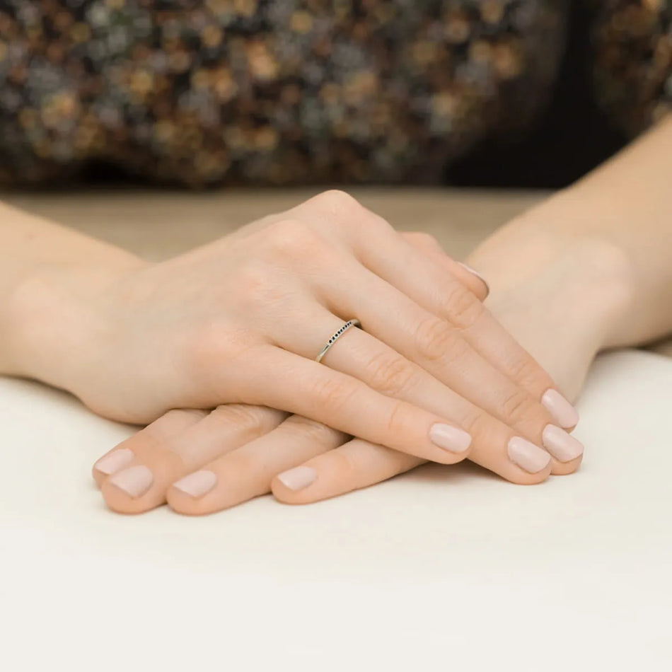 goldring-mit-0-035ct-schwarzen-diamanten-w0607-dib-01