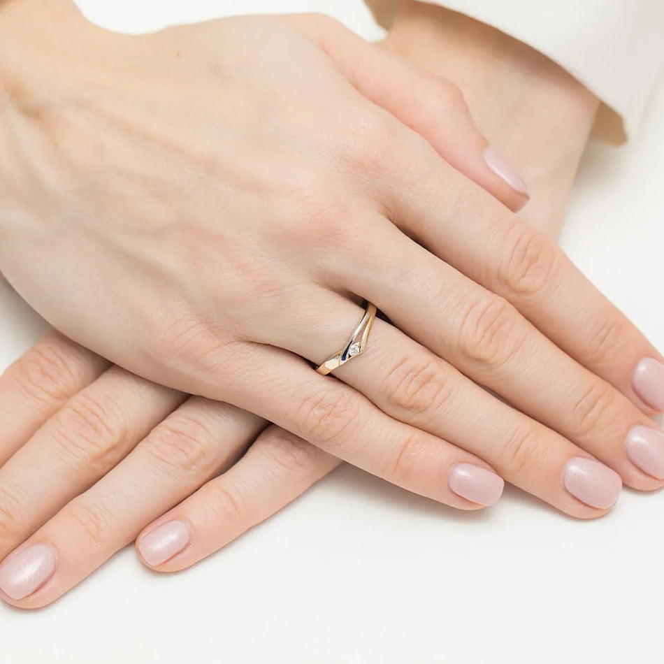 gold-ring-with-0-04ct-diamond-w0609-diw-01