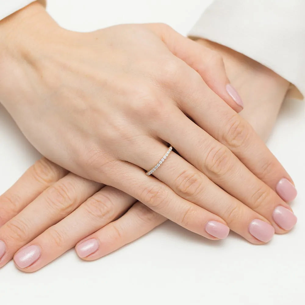 bague-en-or-avec-diamants-de-0-075ct-w0635-diw-01