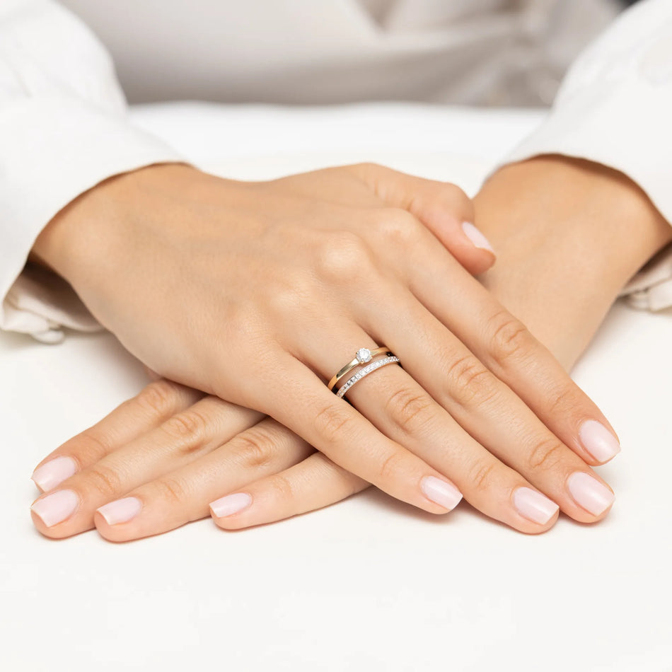 gold-ring-with-0-24ct-and-0-16ct-diamonds-w0674-diw-01