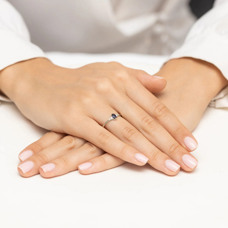 zlatý prsten s 0,30ct safírem a 0,04ct diamanty w0681-sab-01