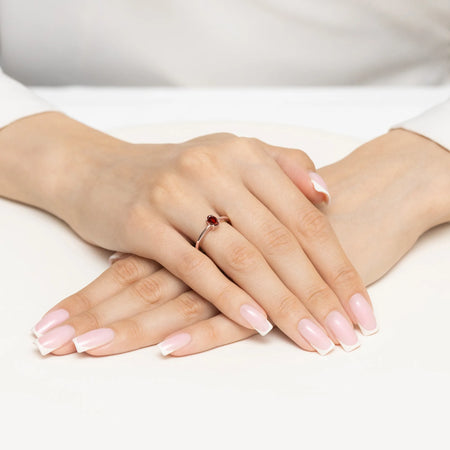 gold-ring-with-0-50ct-garnet-w0685-gar-01