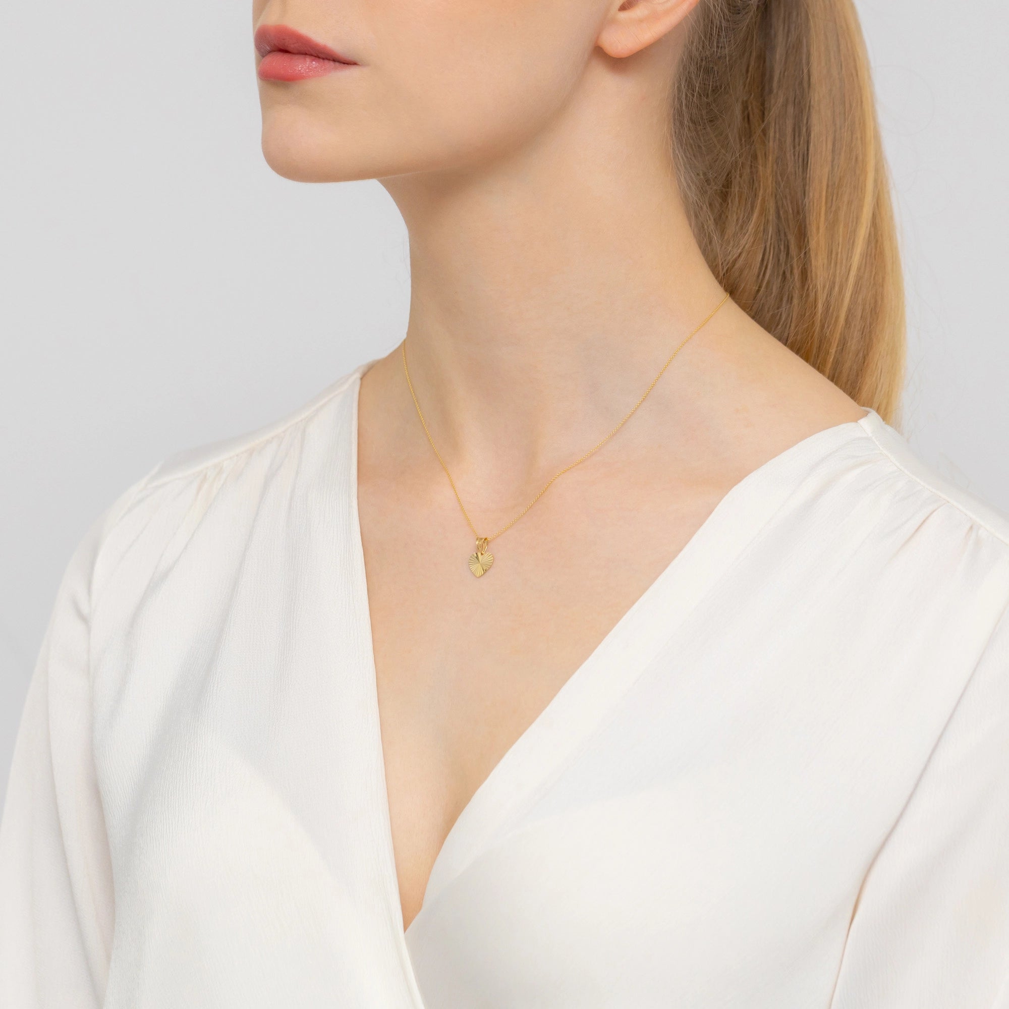 gold-pendant-lucky-clover-z-gw-331-585