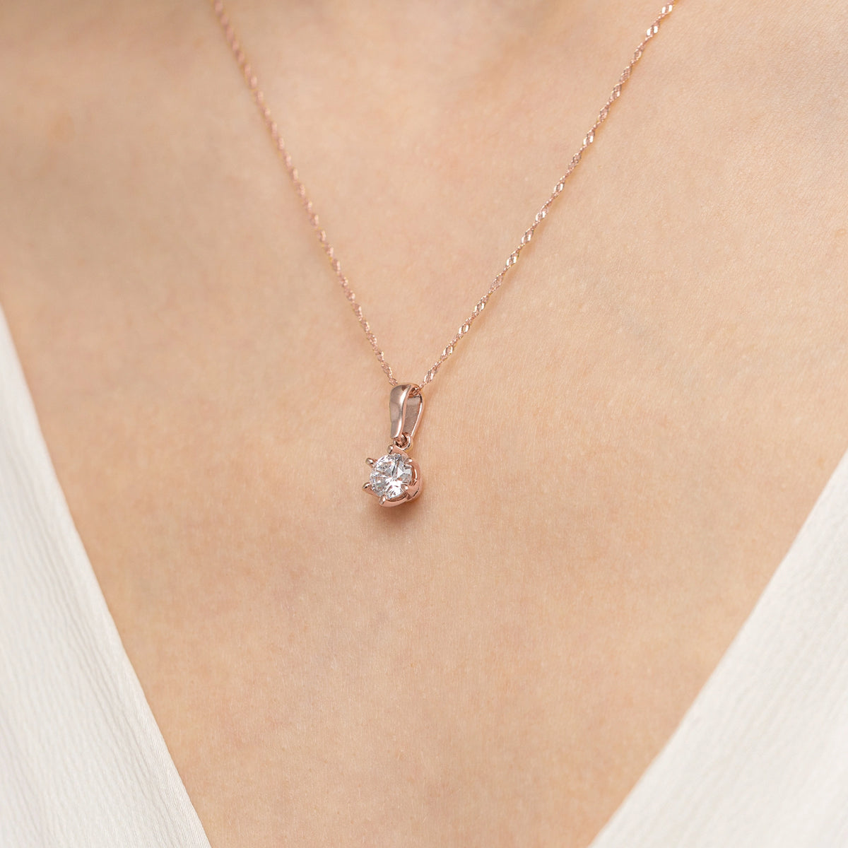 gold-pendant-with-0-70ct-lab-diamond-z0575-ldw-04