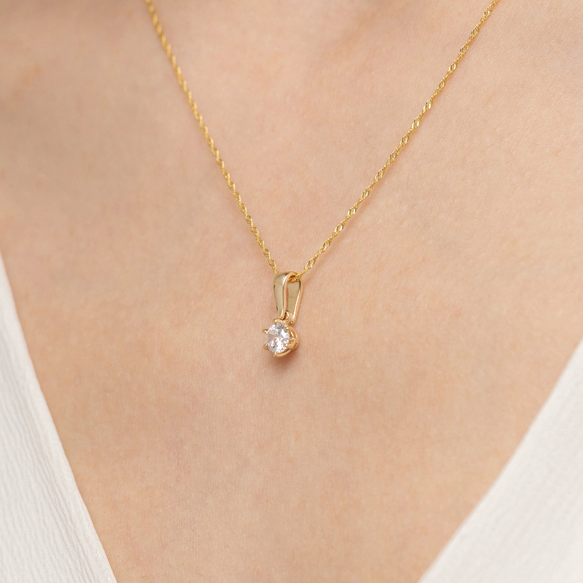zlatý prívesok so 0,30 ct diamantom z0575-diw-01