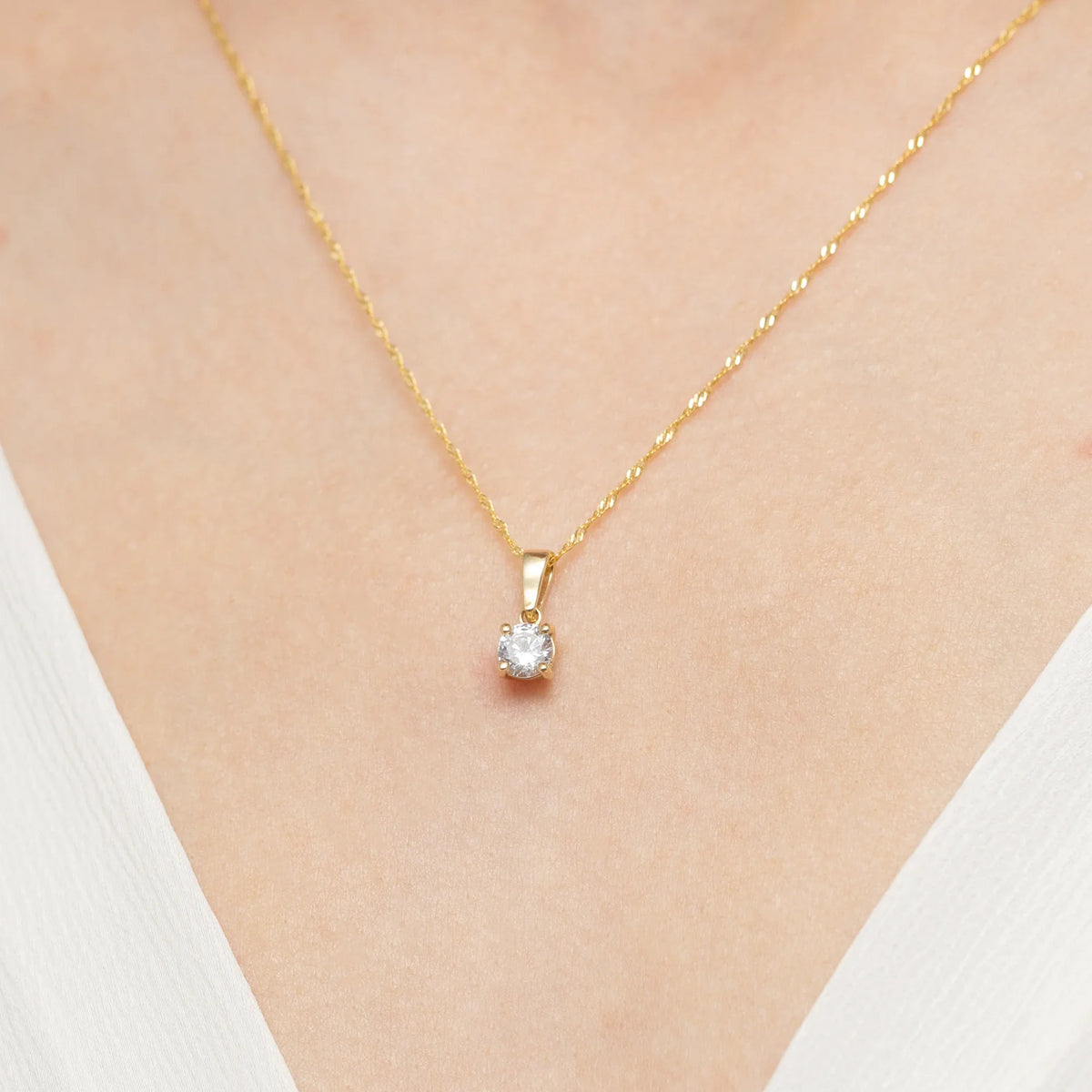 gold-pendant-with-lab-diamonds-z0576-ldw-03