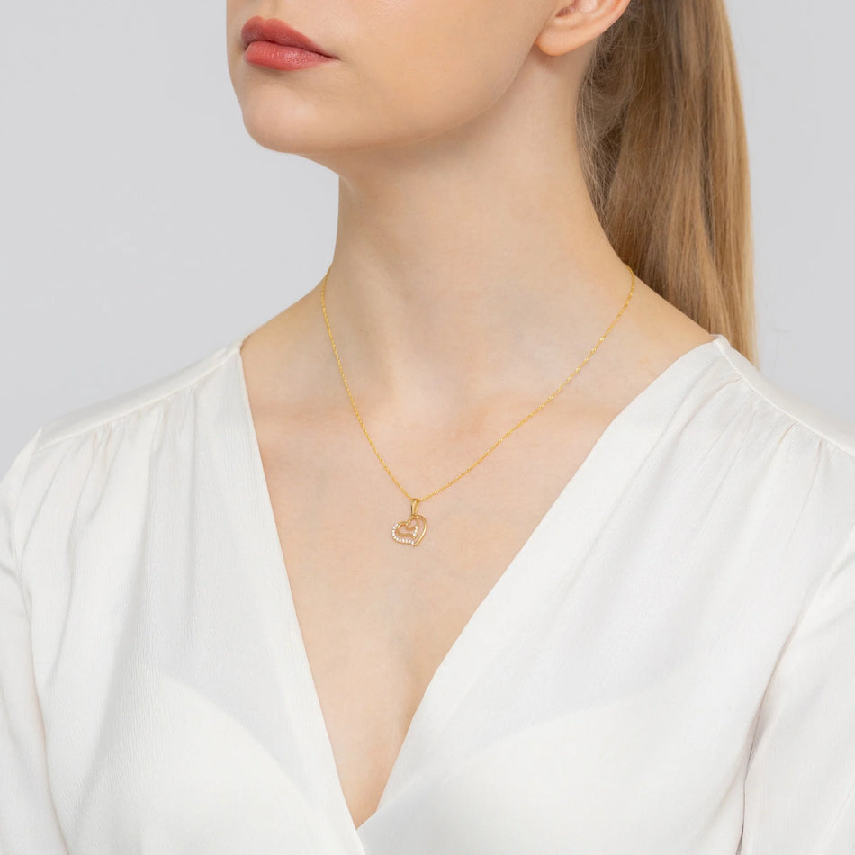 Zlatý náhrdelník s príveskom srdce v srdci a kubickou zirkóniou