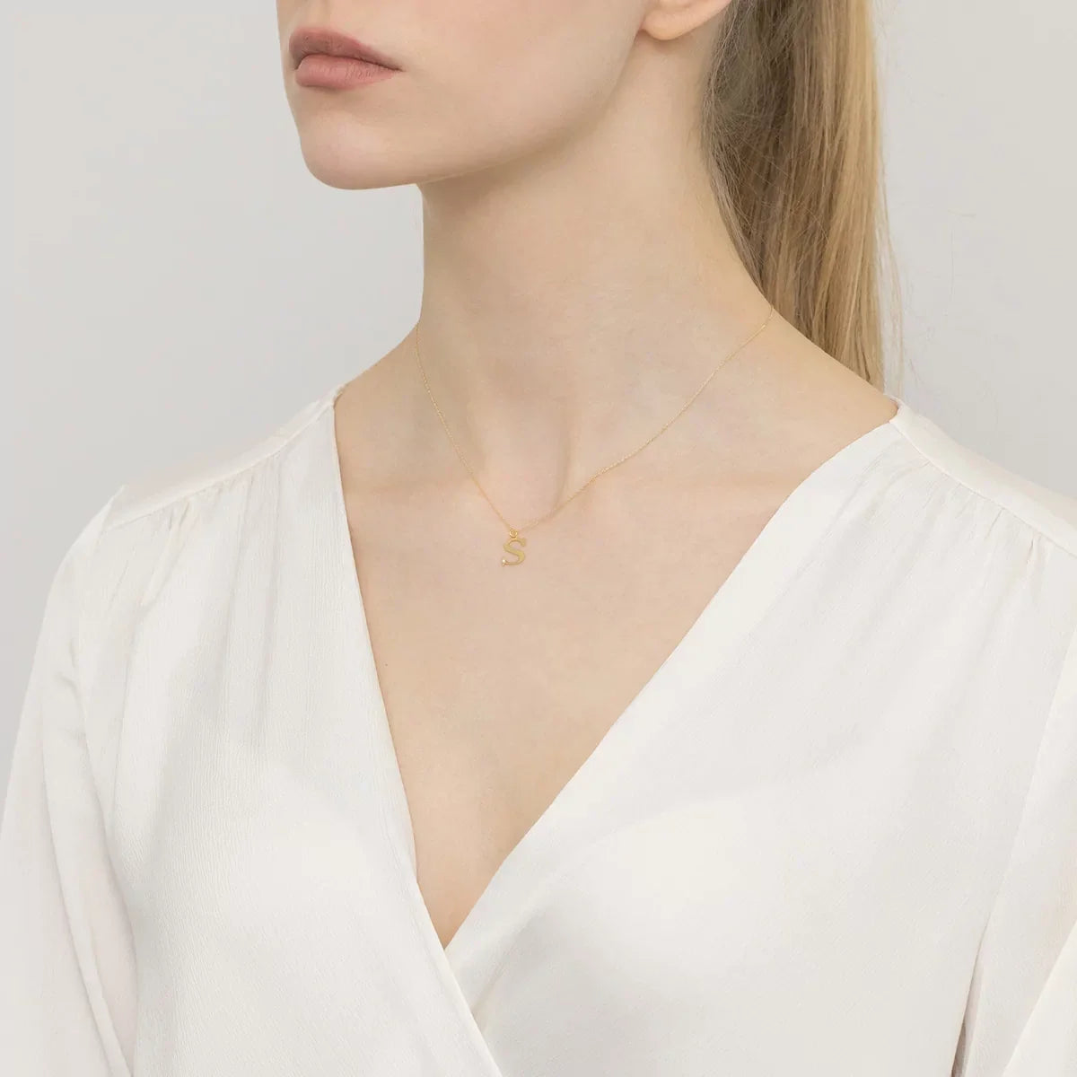 gold-pendant-with-0-005ct-diamonds-z0069-diw-01-26