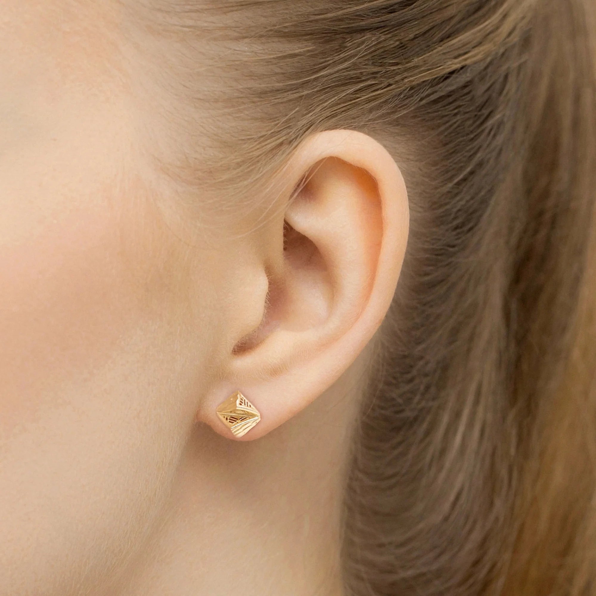 gold-stud-earrings-geometric-k1850-14k-585