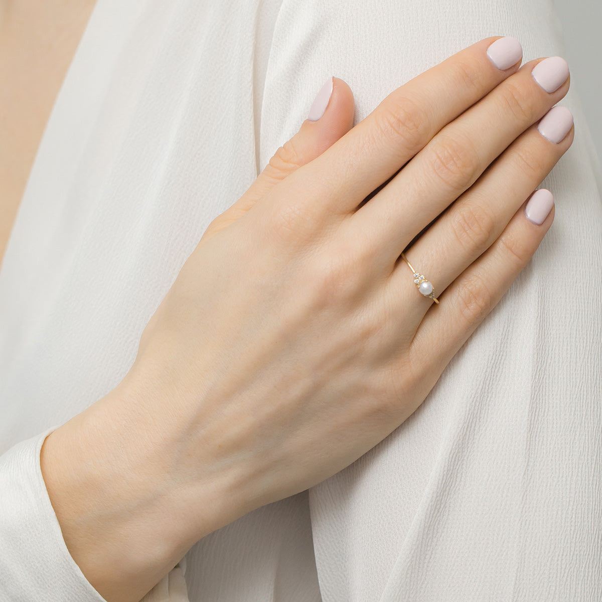 Gold 14K(585) delicate ring with pearl and zirconia. Order gift for mother, girlfriend or fiancee.