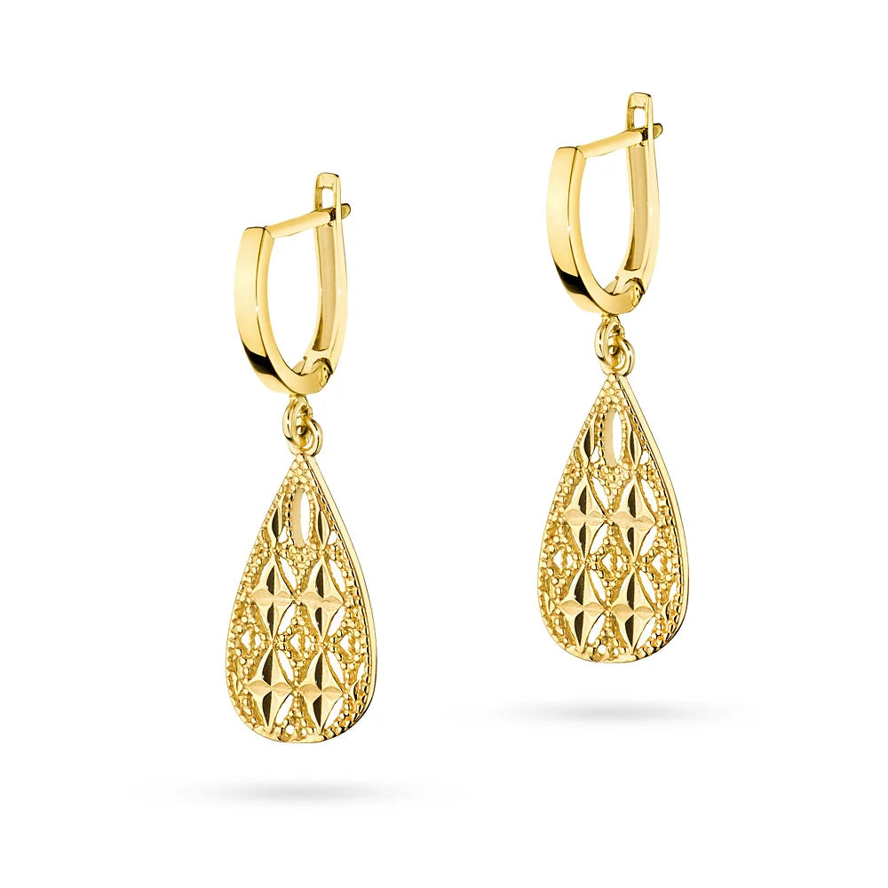 Gold 8K(333) Earrings with english lock with diamond-cut teardrop in vintage style. Order gift for mother, girlfriend or fiancee.