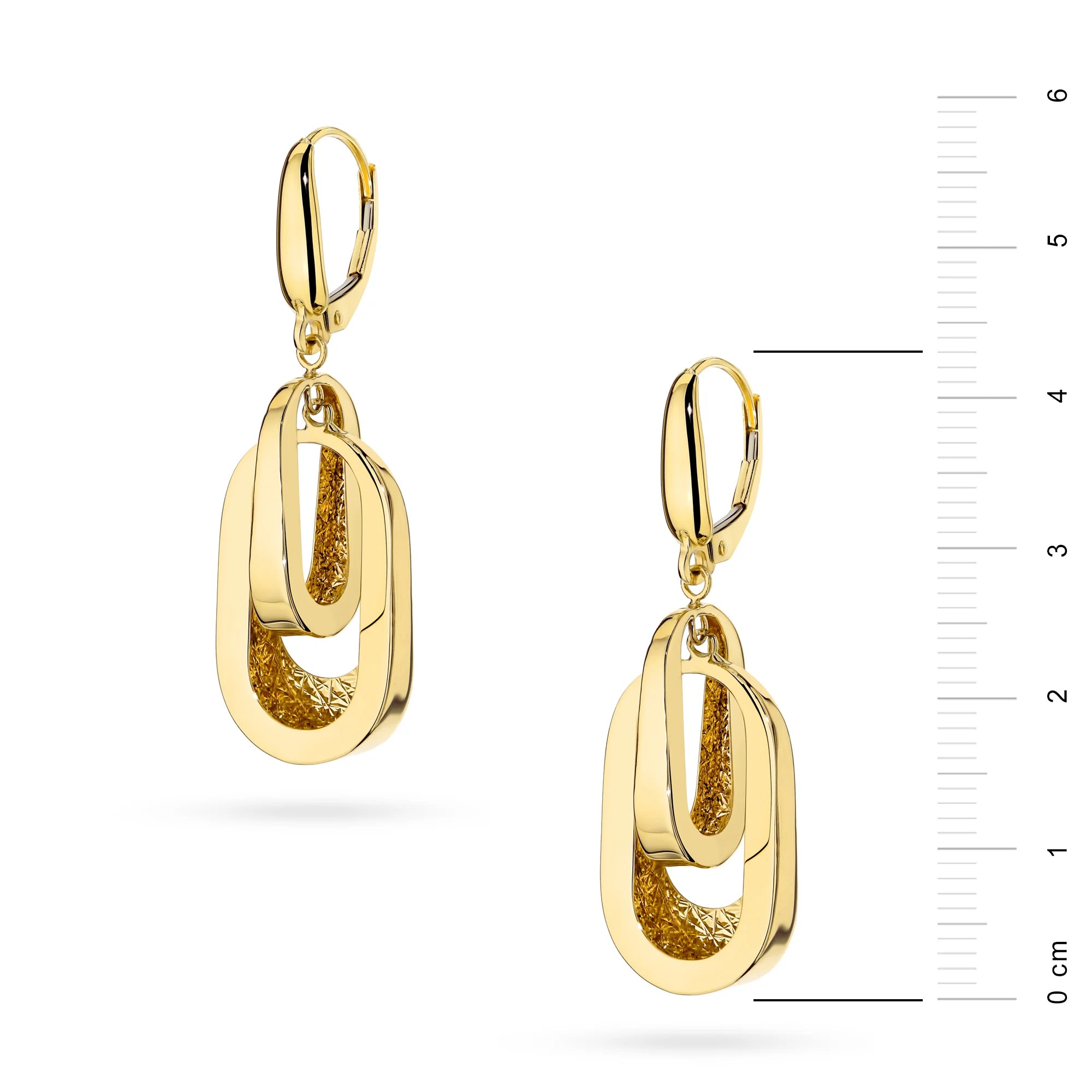 Tieto dvojité oválne náušnice zo 14-karátového (585) zlata sú exkluzívnym doplnkom. Náušnice majú puzetové zapínanie. Sú zabalené v elegantnej krabičke, ideálnej ako darček.