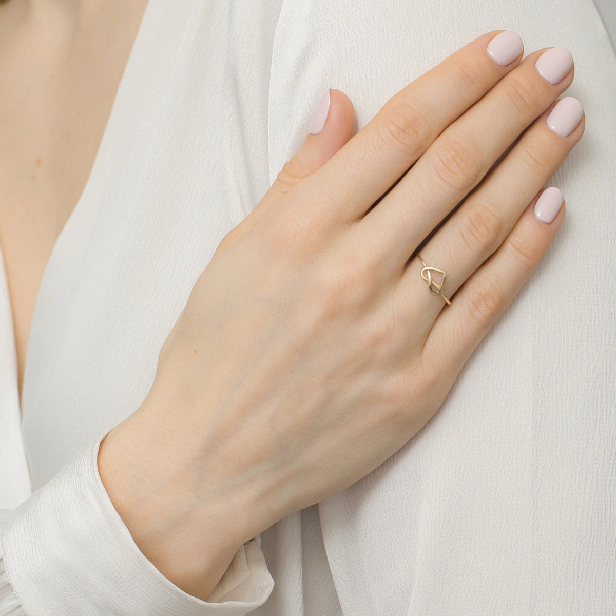 Gold 14k(585) heart-shaped ring.  Is packaged in an elegant box, which is perfect for giving as a gift. 