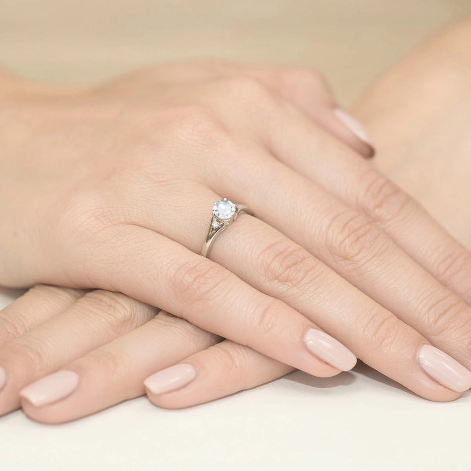 bague-en-or-avec-diamants-laboratoire-0-50ct-et-0-029ct-w0076-ldw-01