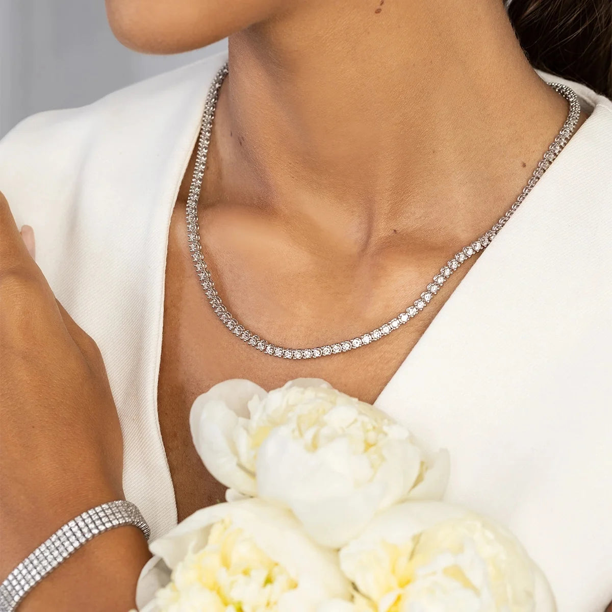 This 14-carat gold necklace with 115 0.06ct diamonds embodies timeless beauty . Perfect for a gift.